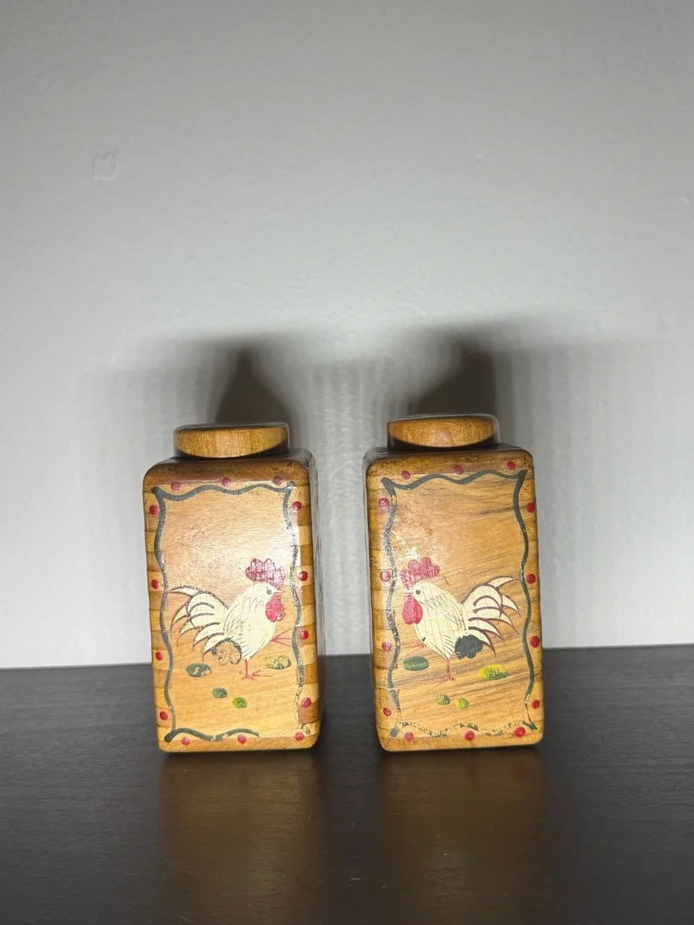 Vintage 1950s Wooden Hand Painted Rooster Salt & Pepper Shakers Woodpecker Wood